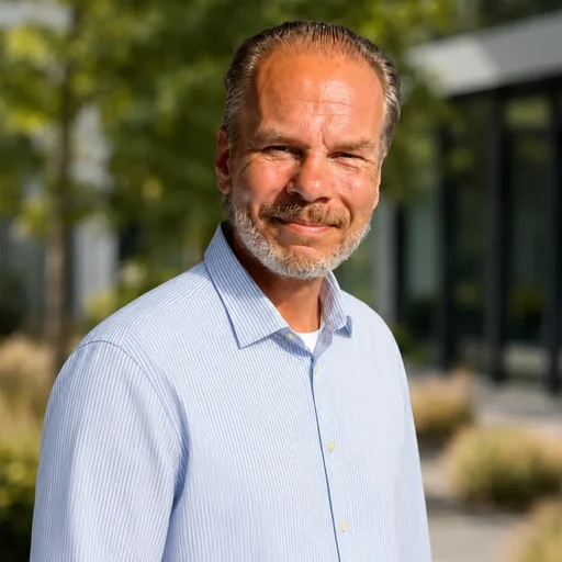 Portret van Ivo Donker, oprichter van Neuralex